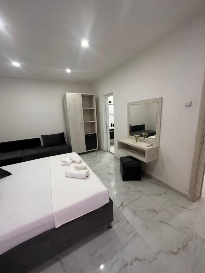 Apartments Sr Улцин Екстериор снимка